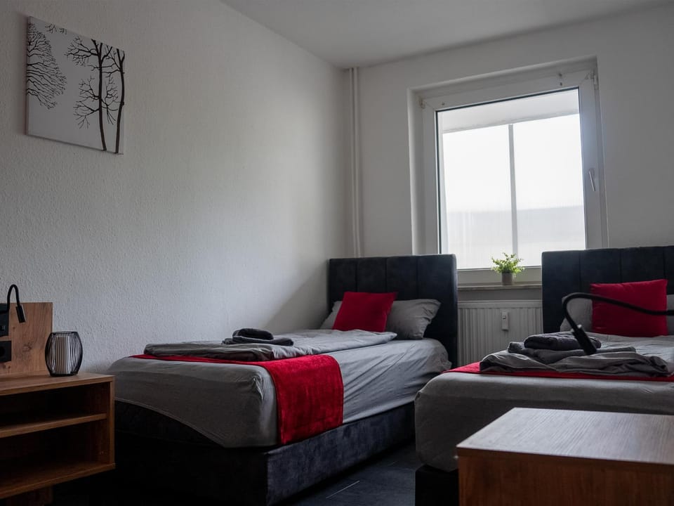 Bed, Living room, Photo of the whole room, Seating area, Bedroom