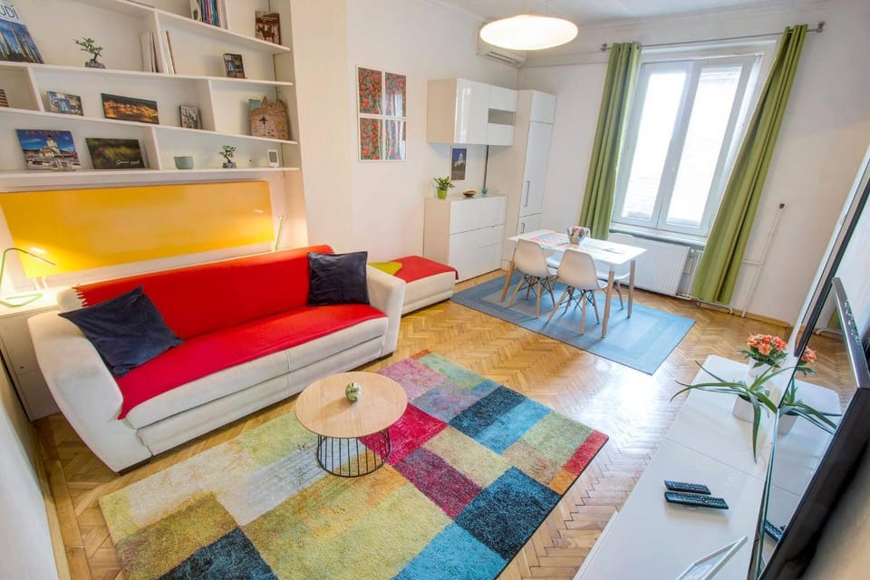 Living room, Photo of the whole room, Seating area