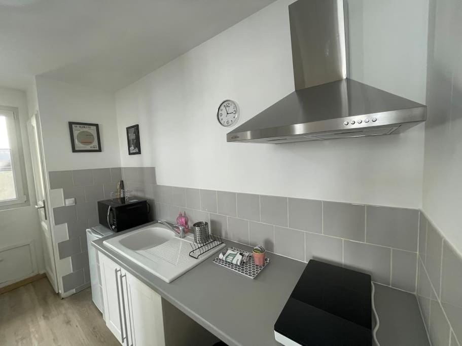 Kitchen or kitchenette, stove