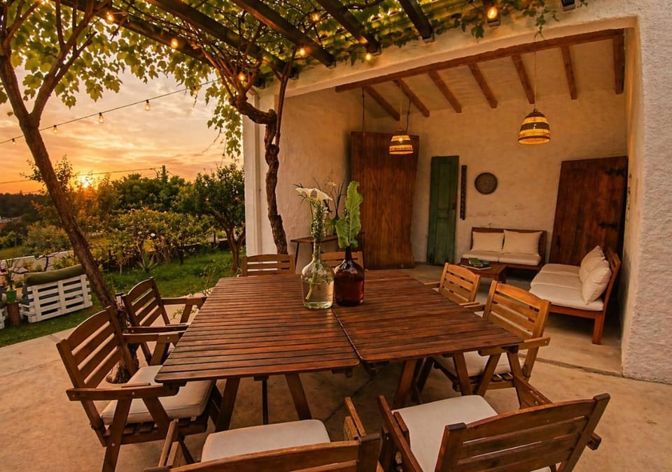 Patio, Patio, Balcony/Terrace, Balcony/Terrace, Dining area, Family