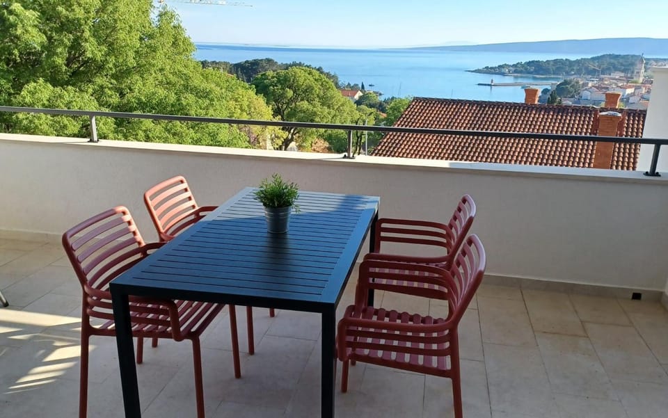 View (from property/room), Balcony/Terrace, Sea view