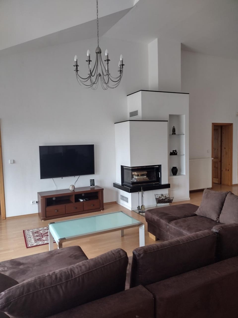 TV and multimedia, Kitchen or kitchenette, Living room
