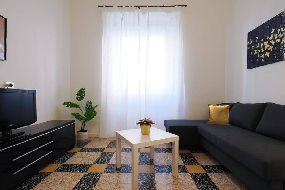 TV and multimedia, Living room, Seating area