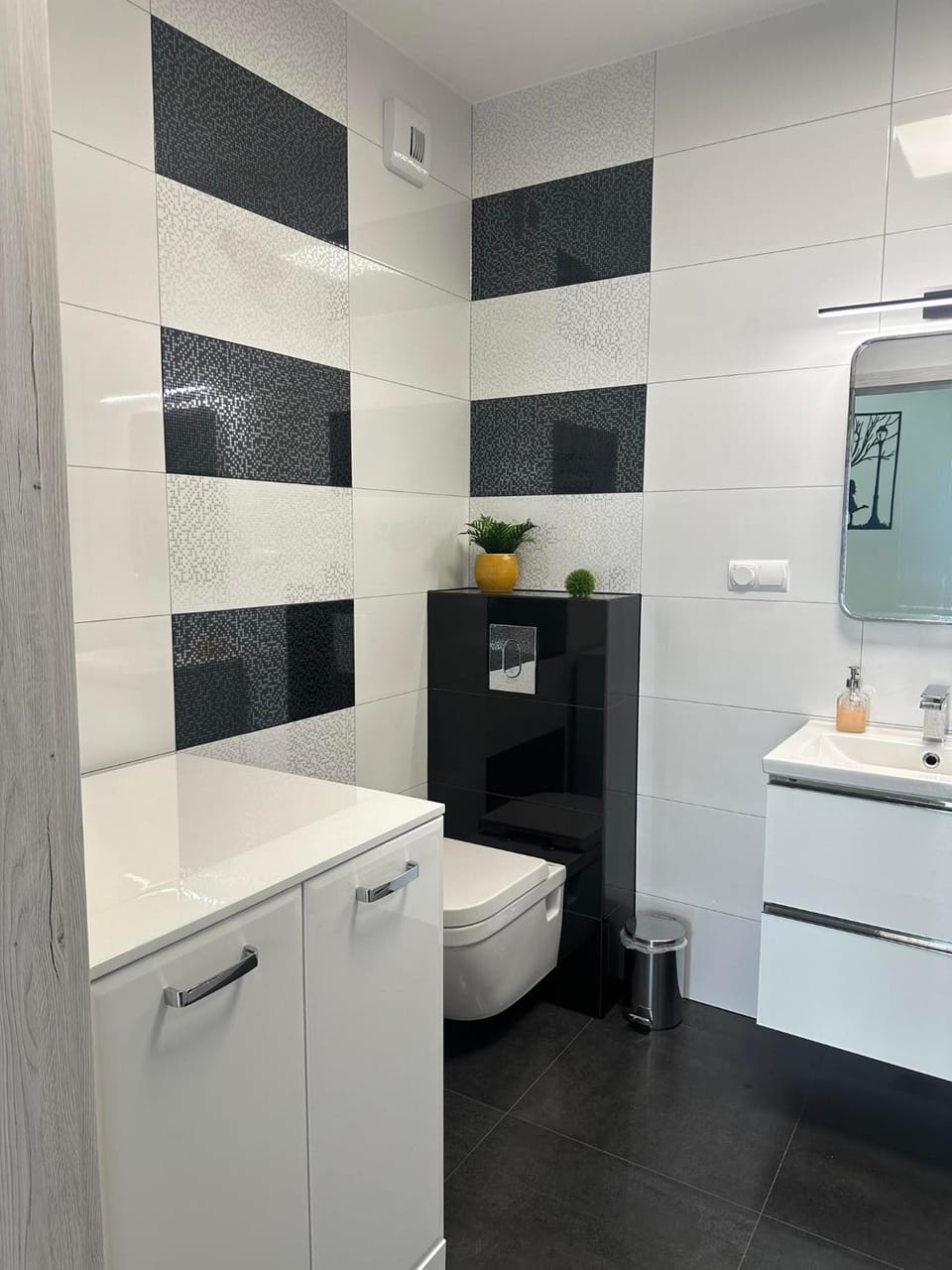 Apartament NATURA z widokiem na jezioro Apartment in Pomeranian Voivodeship