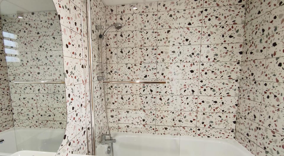 Bathroom, Bath