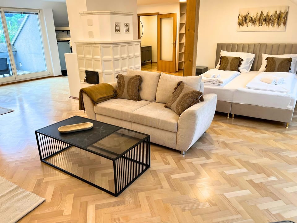 Living room, Photo of the whole room
