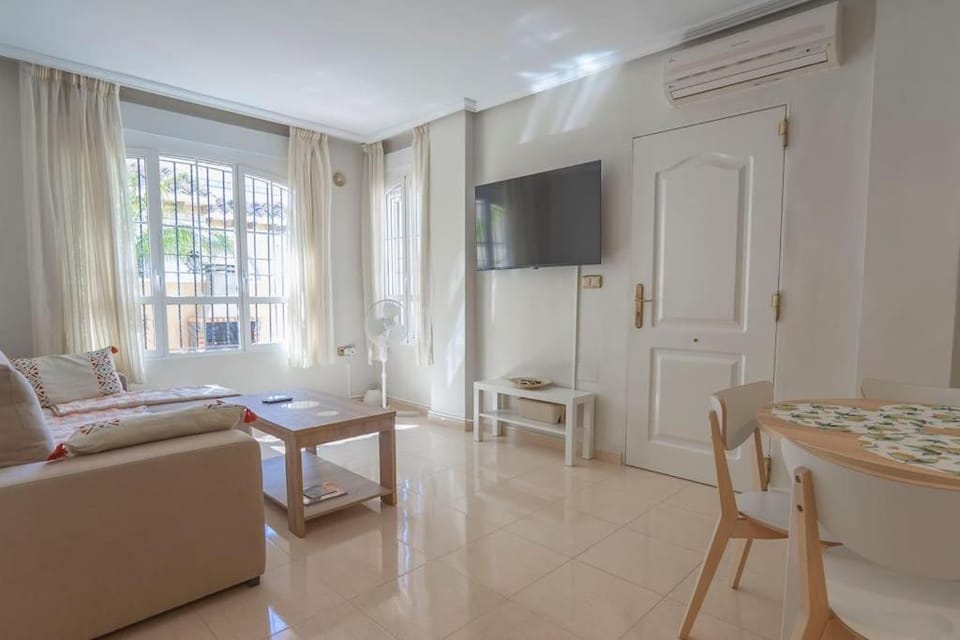 Fantastic town house in Lomas de Cabo Roig House in Vega Baja del Segura