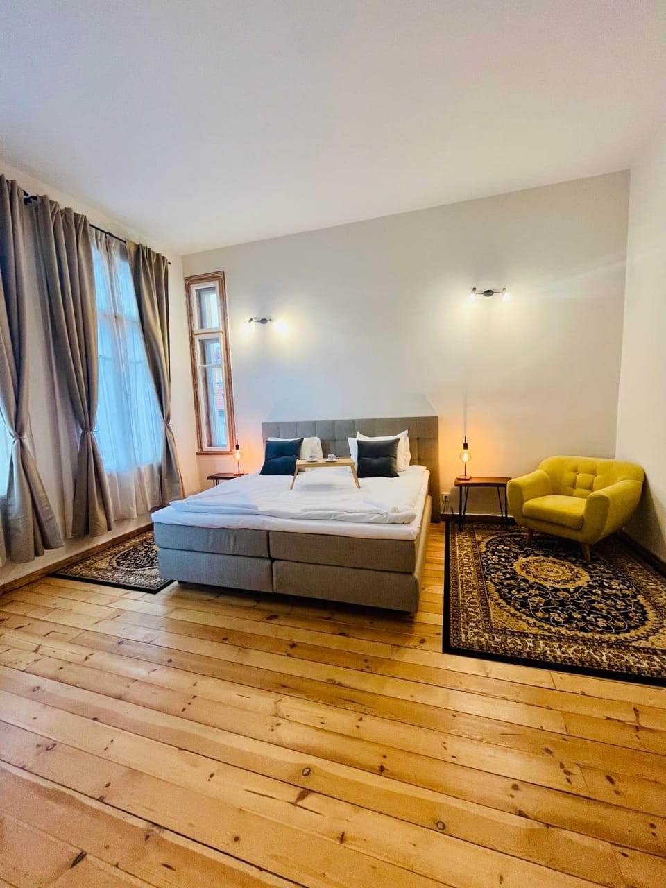 Bed, Photo of the whole room, Bedroom