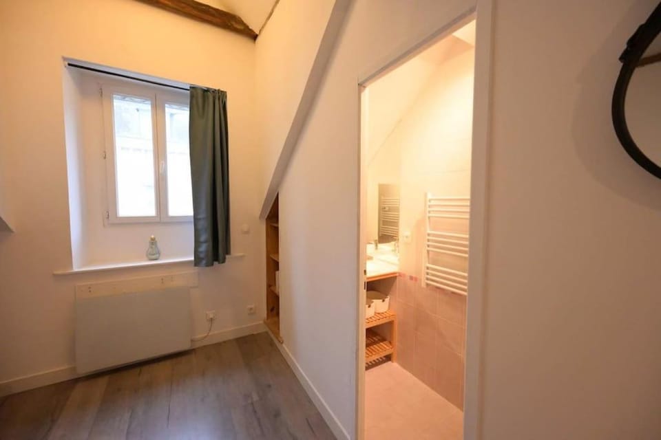 Studio Guépin : hyper centre au pied du tram Apartment in Nantes