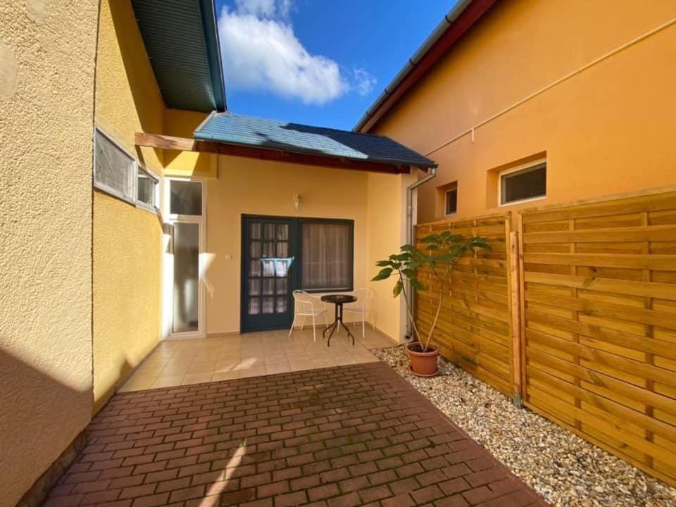 Aranypatak Apartmanház Hévíz Apartment in Hévíz