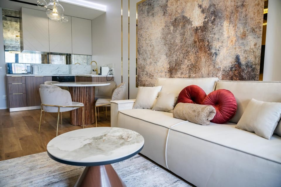 Kitchen or kitchenette, Living room, Seating area