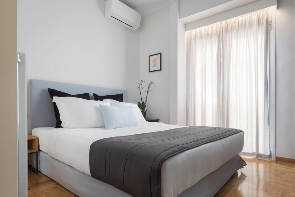 Bed, Photo of the whole room, Bedroom, air conditioner