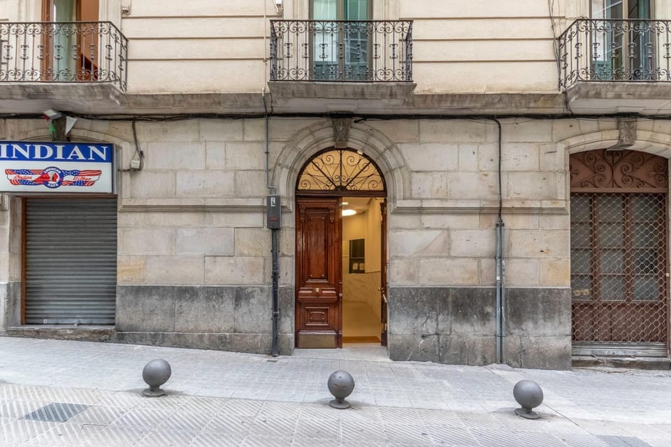 Property building, Facade/entrance