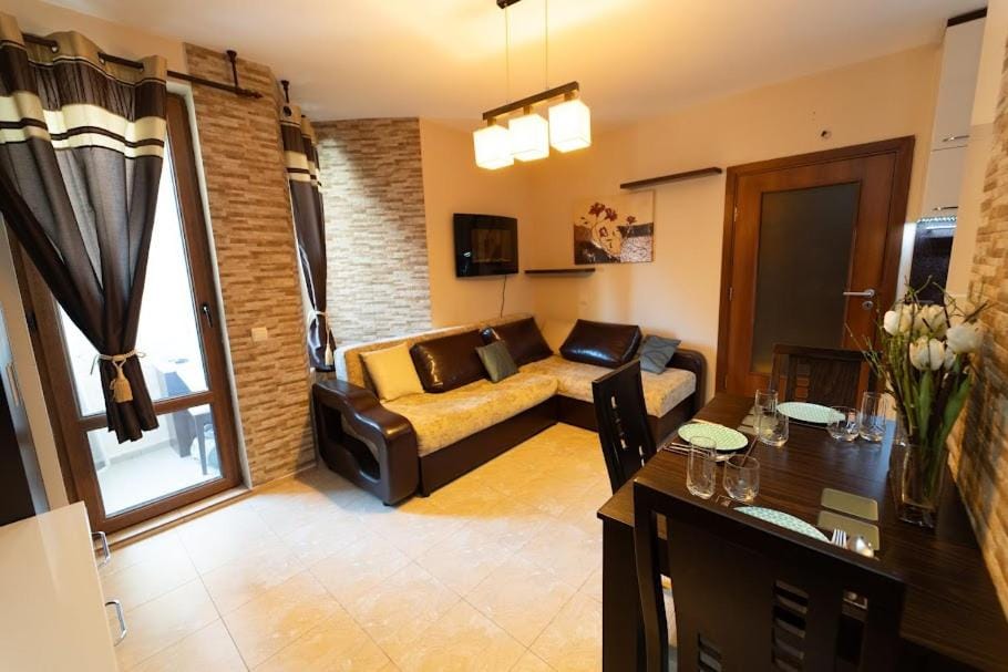 Апартамент за гости Уют Apartment in Burgas