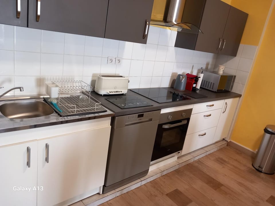 Coffee/tea facilities, Kitchen or kitchenette, dishwasher, minibar, pet friendly, stove, toaster