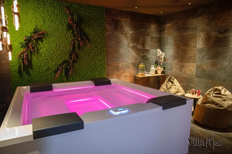 Hot Tub, Spa and wellness centre/facilities
