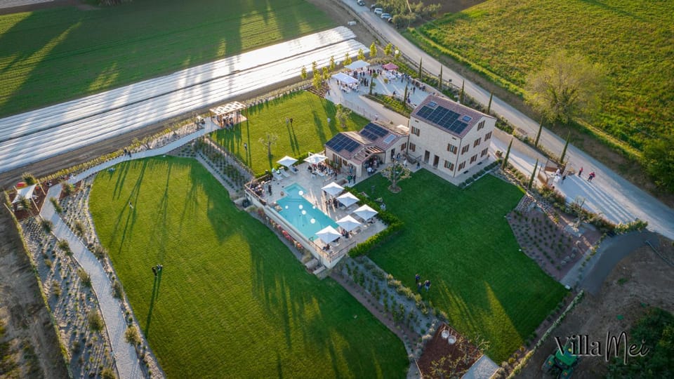 Bird's eye view, Swimming pool