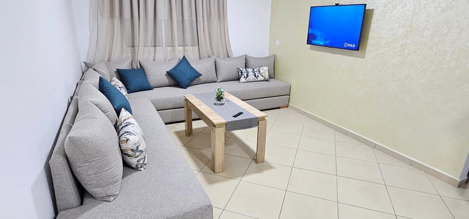 Communal lounge/ TV room, TV and multimedia, Living room, Seating area