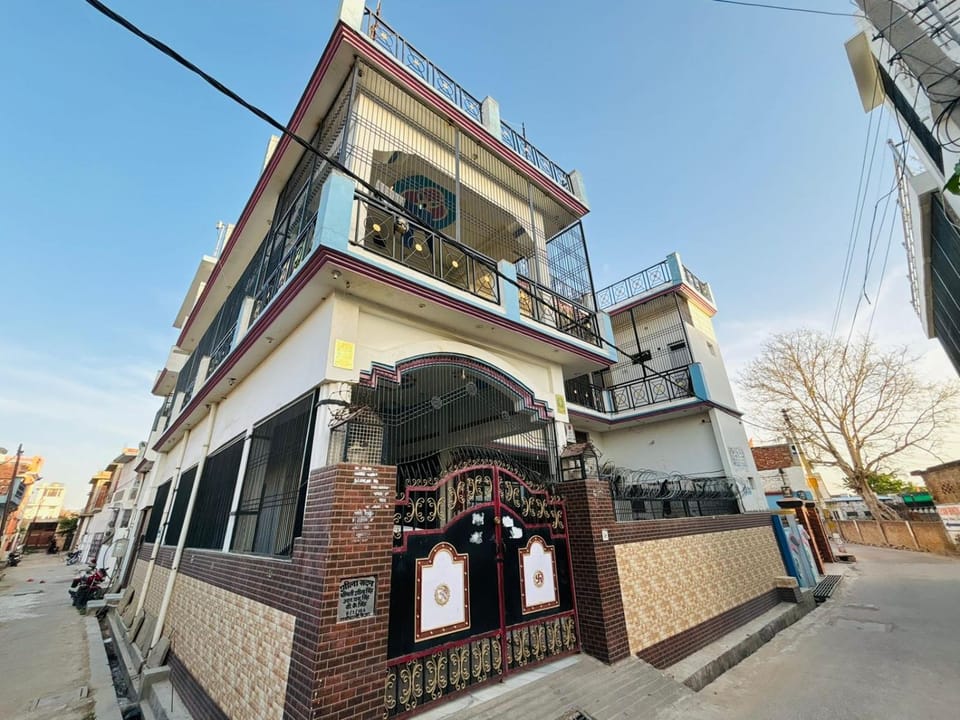 Property building, Street view, Parking