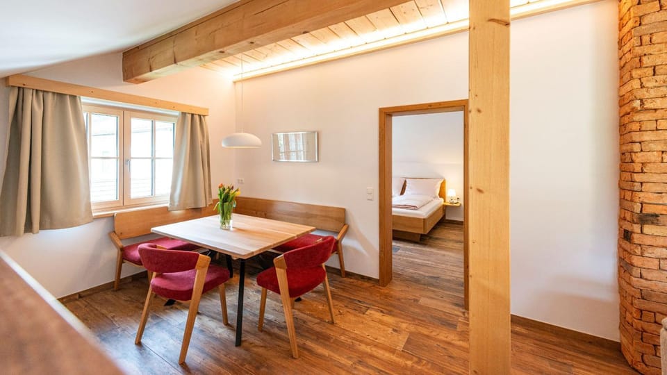 Living room, Photo of the whole room