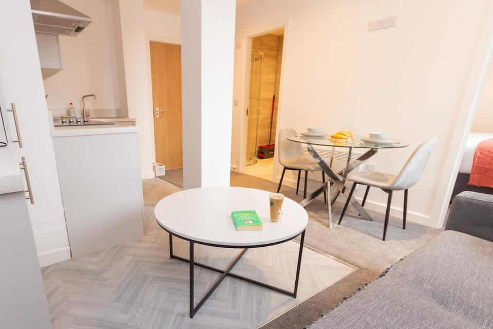 Boutique 1BR Apartment in the heart of Preston Apartment in Preston