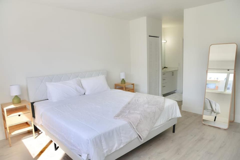 1BR with Kitchen Close To Sunny Isles Beach Apartment in Aventura