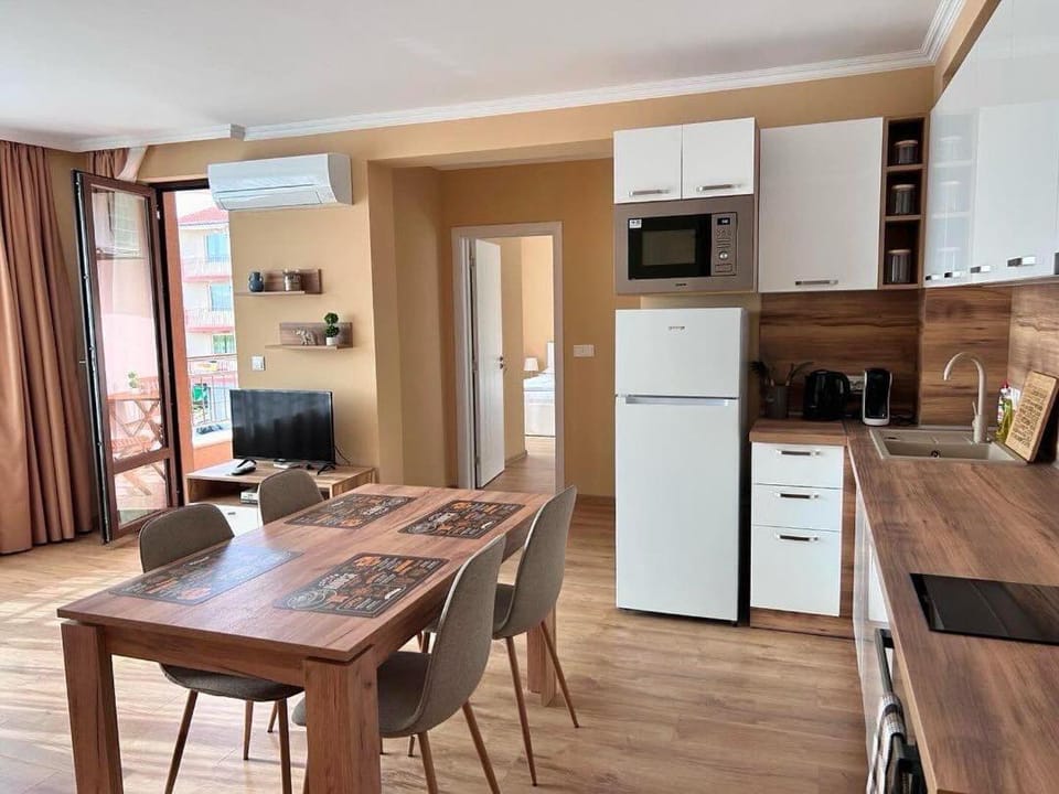 Апартаменти Bella Deluxe Apartment in Burgas Province