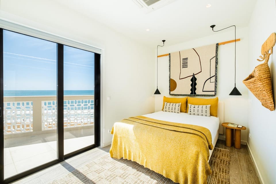 Bed, View (from property/room), Balcony/Terrace, Photo of the whole room, Bedroom, Sea view