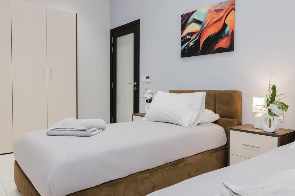 Luxury 3-bedroom apartment in St Julians Apartment in Saint Julians