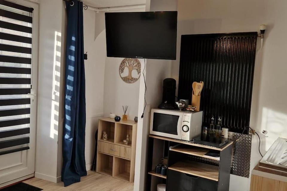 Némo Petit studio cosy. Apartment in Bourgogne-Franche-Comté