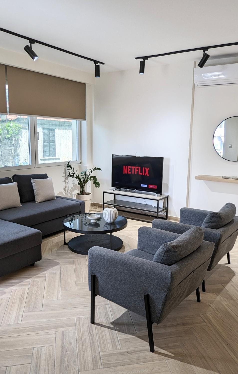 Lavish Urban Living Apartment in Kavala