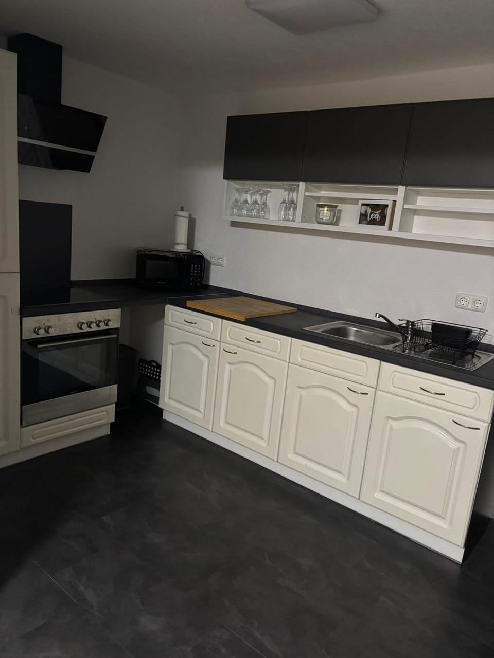 Kitchen or kitchenette, Living room