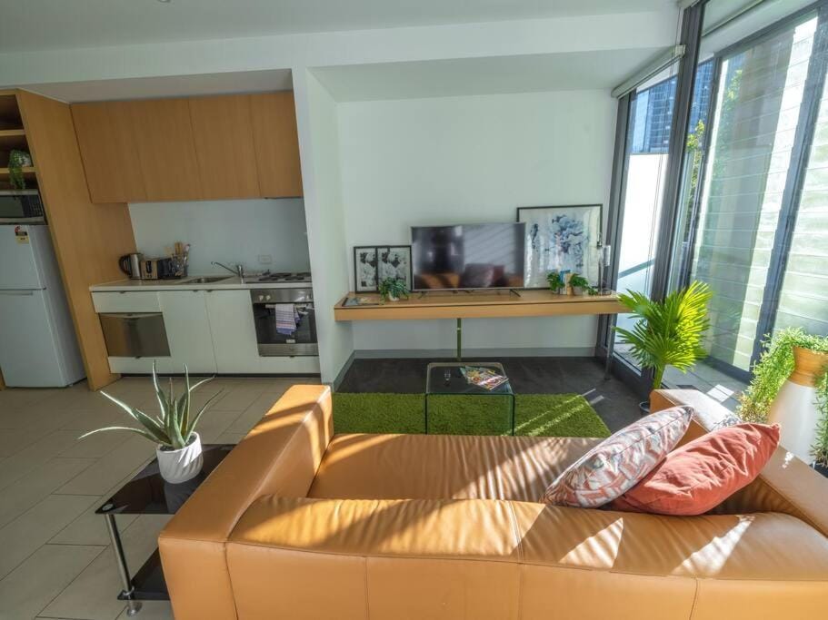 Luxury Suite On Flinders Street Apartment in Southbank