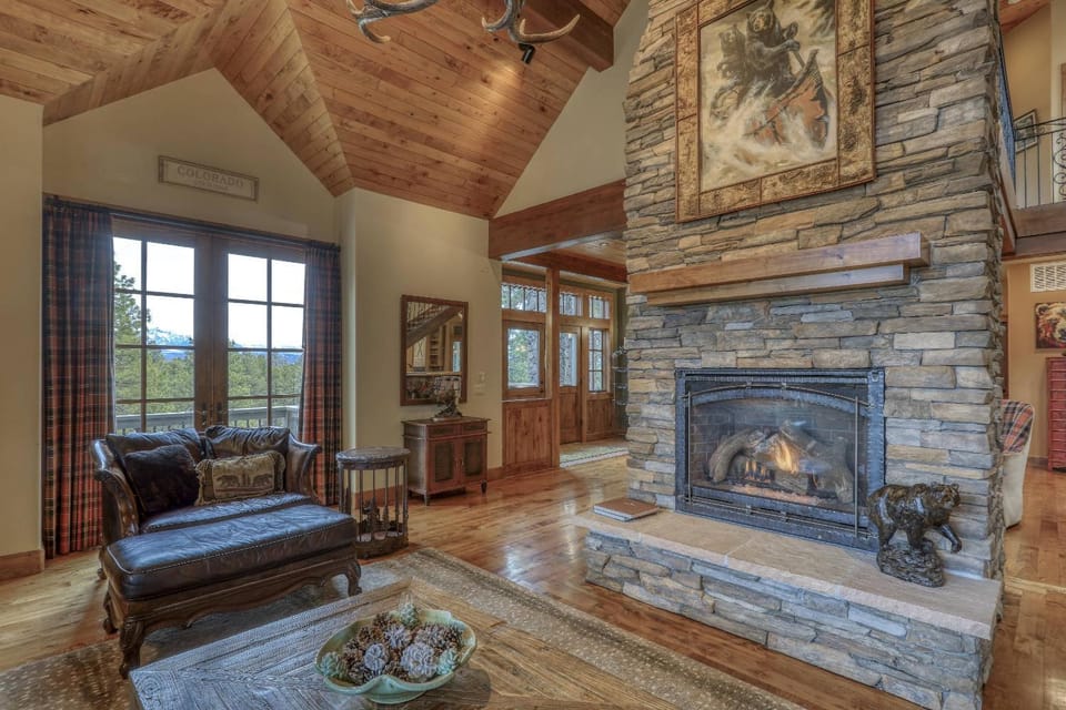 171 S Squaw Canyon Place ("Glen Elk Lodge") House in Pagosa Springs