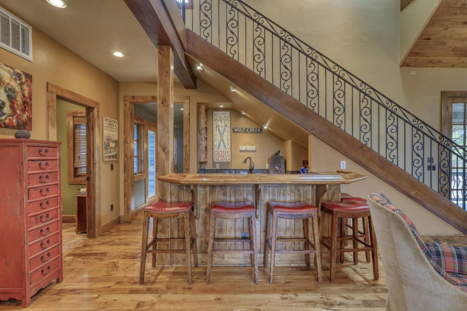 171 S Squaw Canyon Place ("Glen Elk Lodge") House in Pagosa Springs
