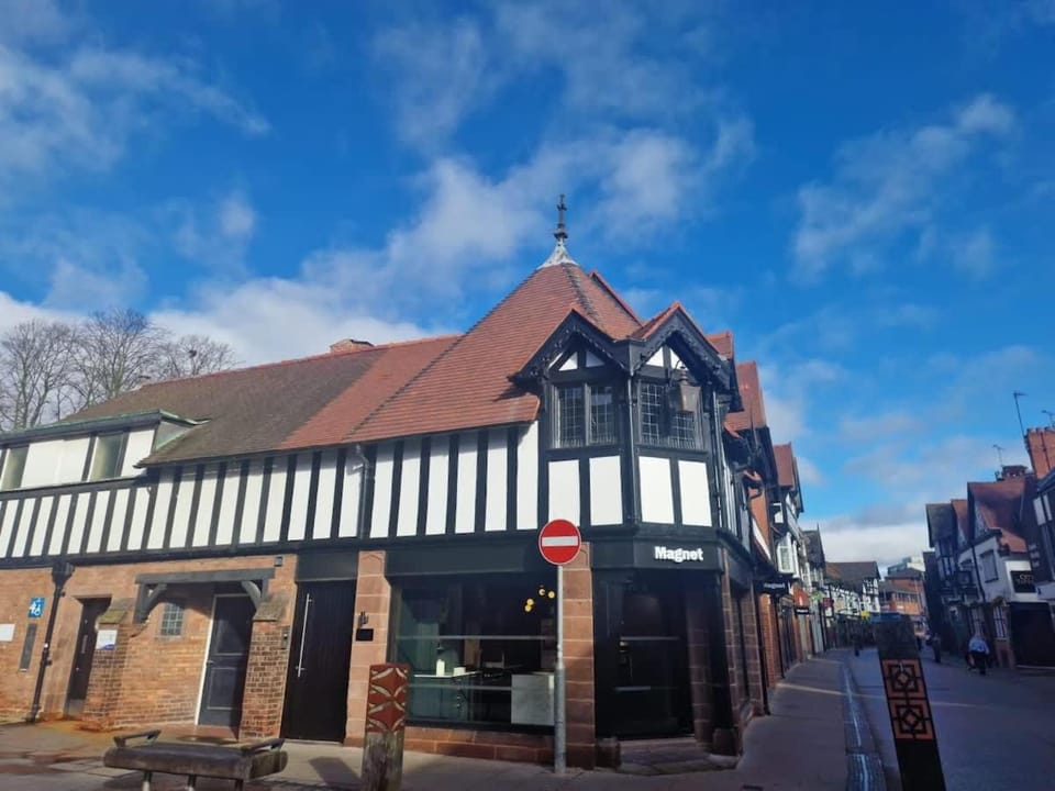 City Centre perfect for exploring Chester Apartment in Chester