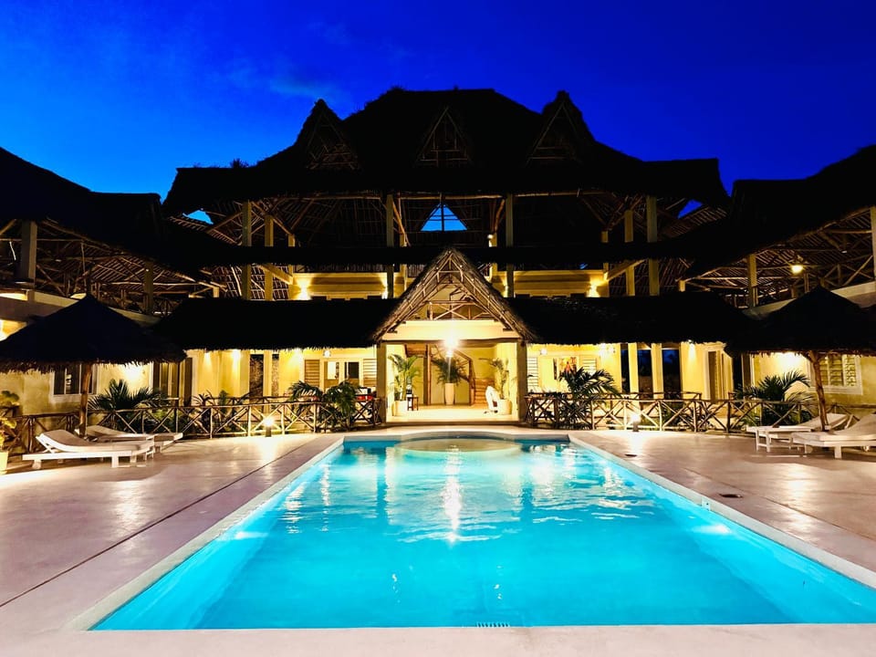 Swimming pool