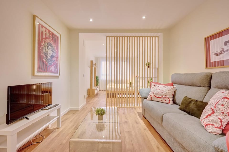 Communal lounge/ TV room, TV and multimedia, Living room