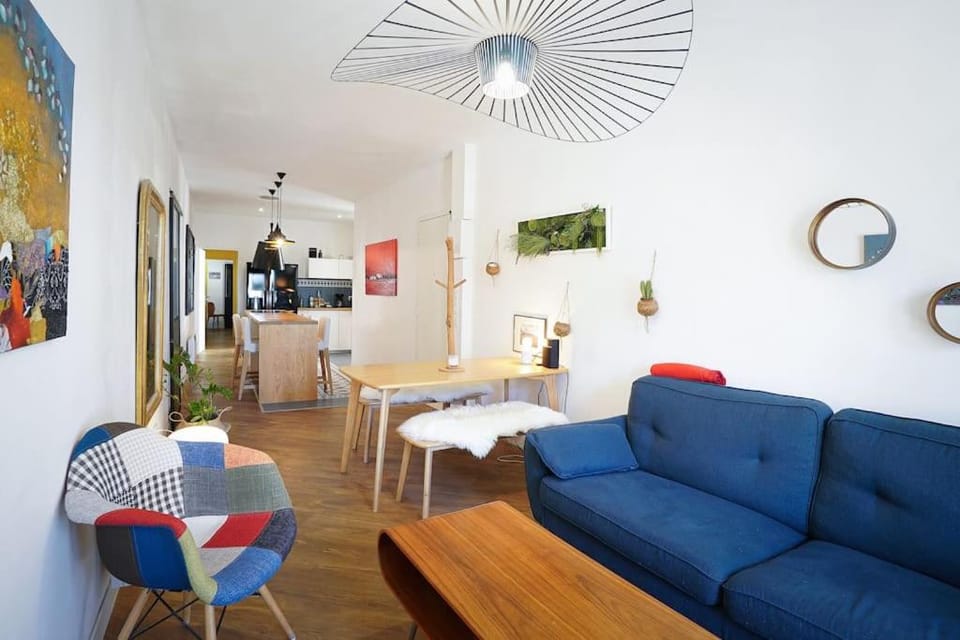 Kitchen or kitchenette, Living room, Dining area