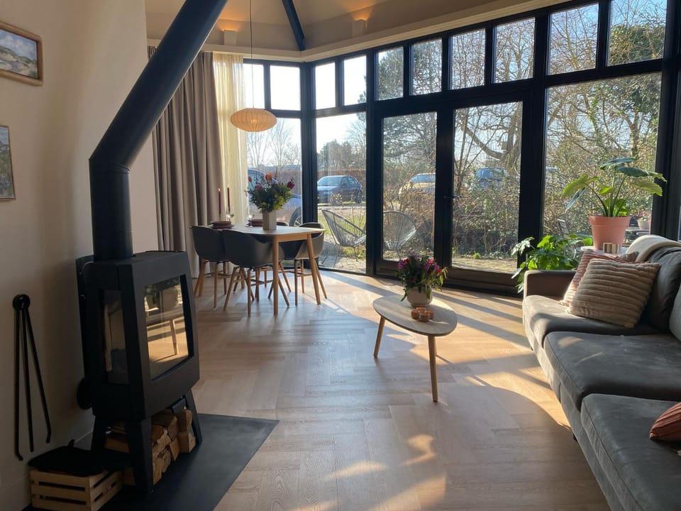 Garden, fireplace