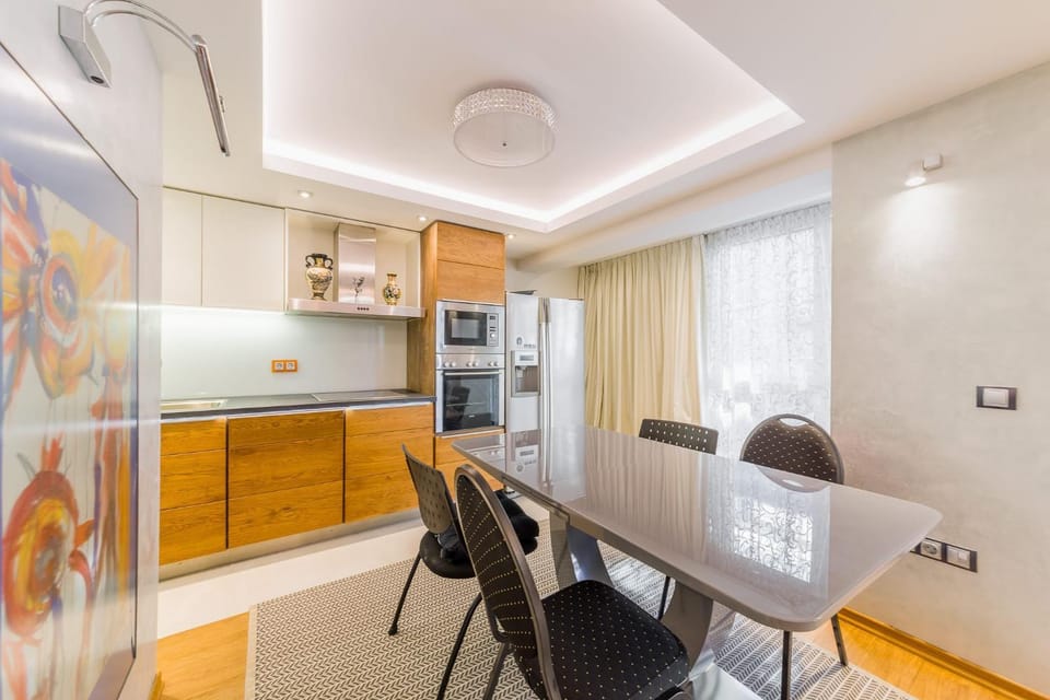 Kitchen or kitchenette, Dining area, minibar, pet friendly, stove