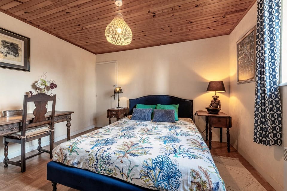 Living room, Bedroom