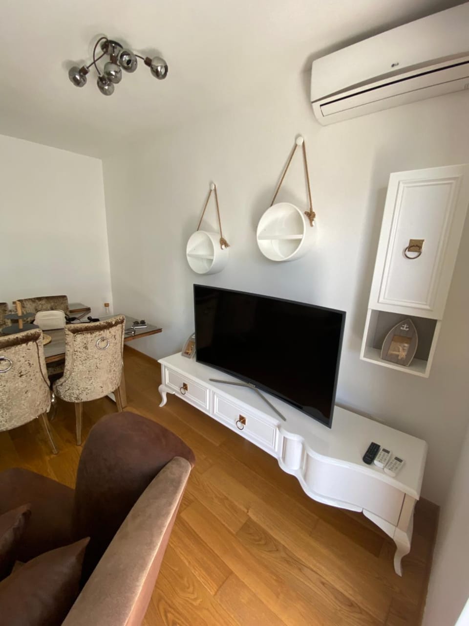 Communal lounge/ TV room, TV and multimedia, Living room, Seating area