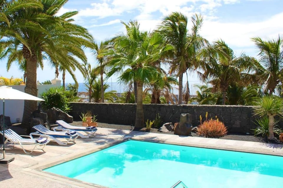 VILLA CALIMA by JK Lanzarote Villa in Puerto Calero