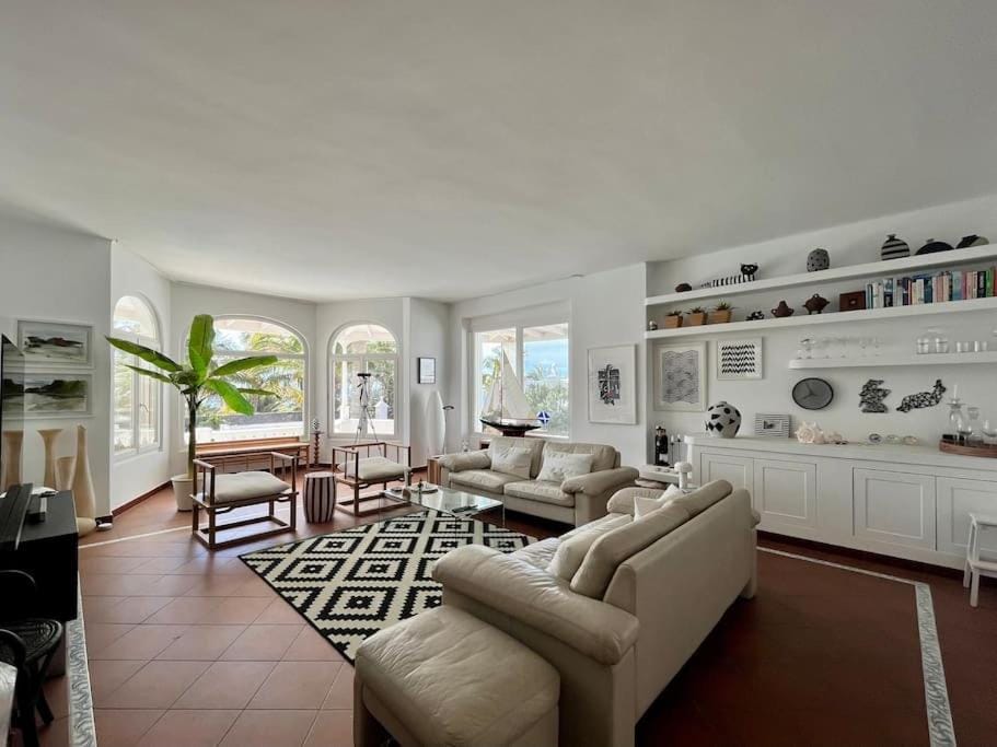 VILLA CALIMA by JK Lanzarote Villa in Puerto Calero