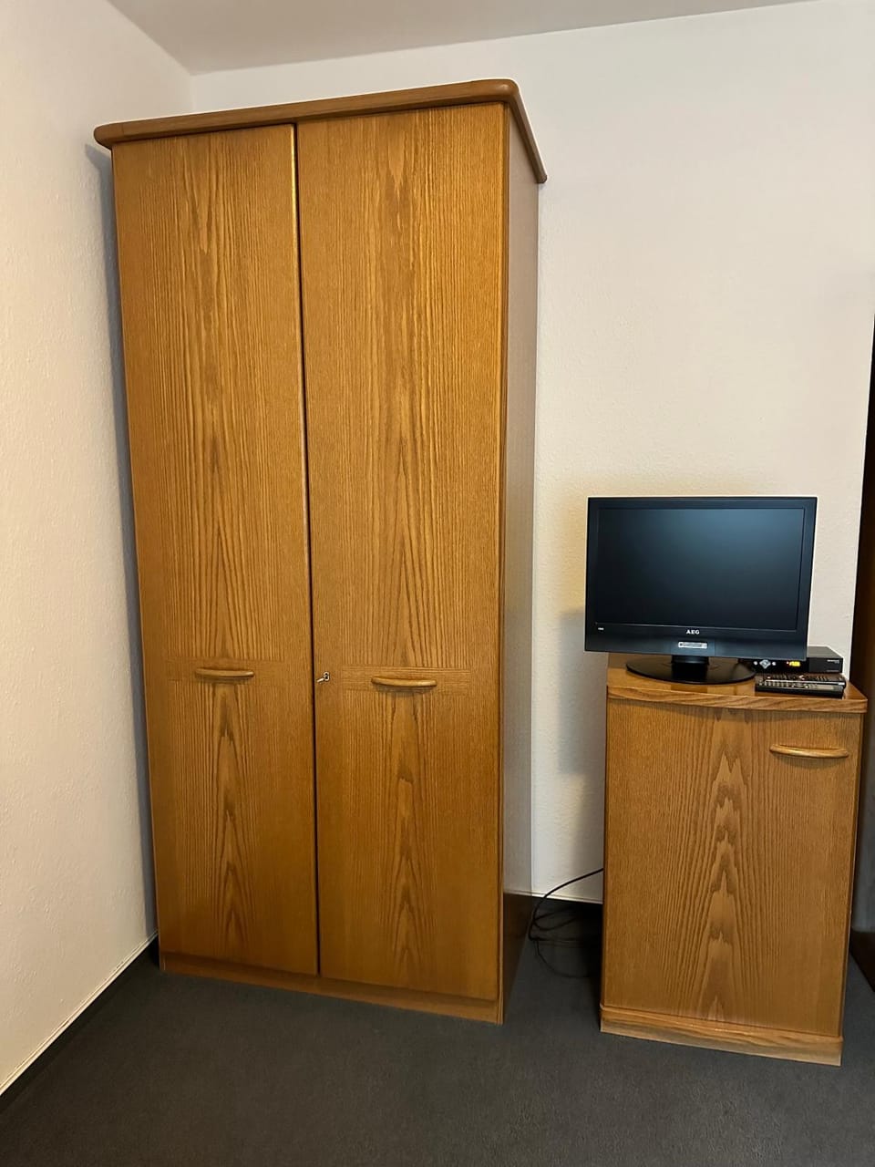 TV and multimedia, wardrobe