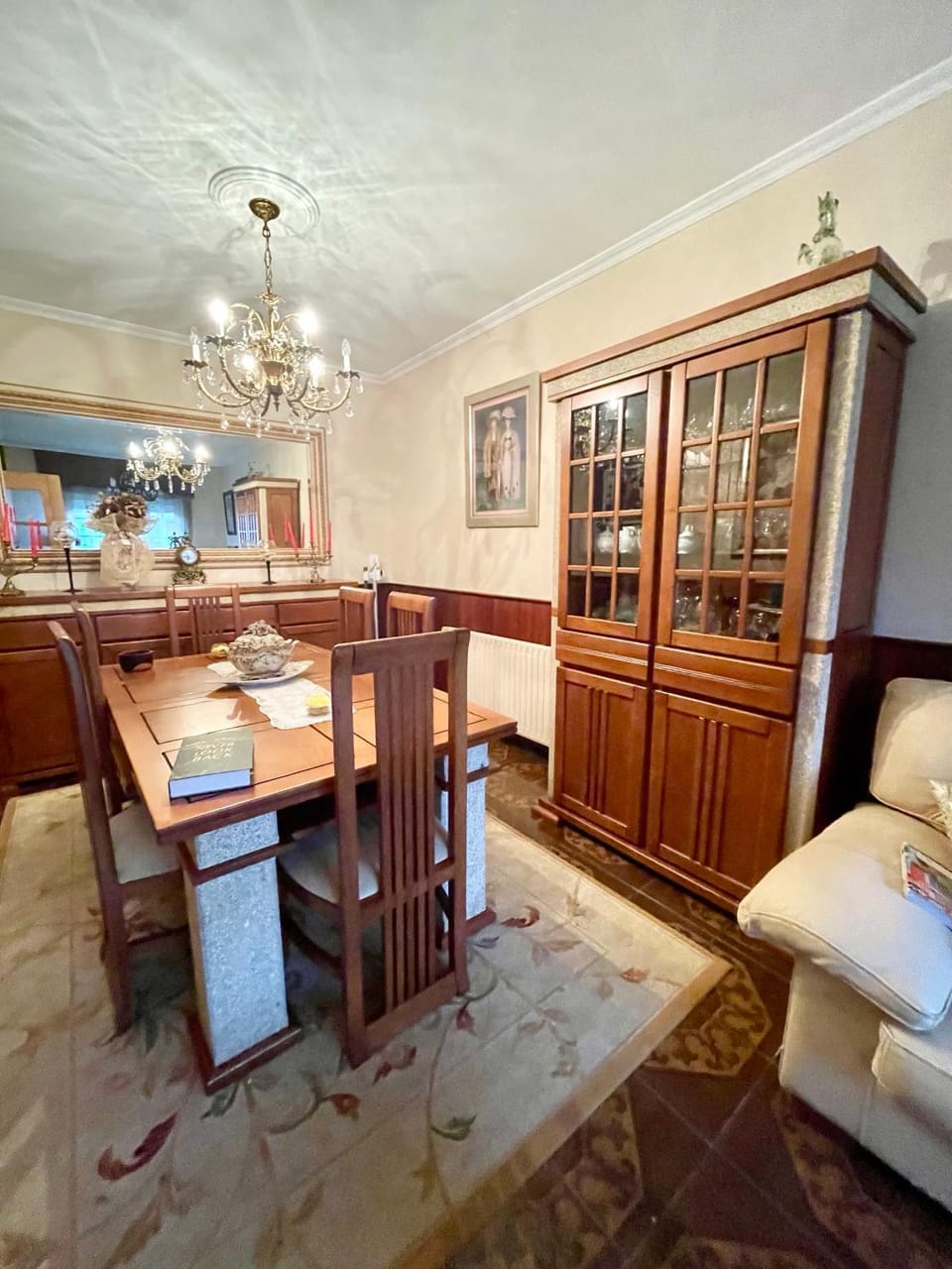 Communal lounge/ TV room, Living room, Dining area