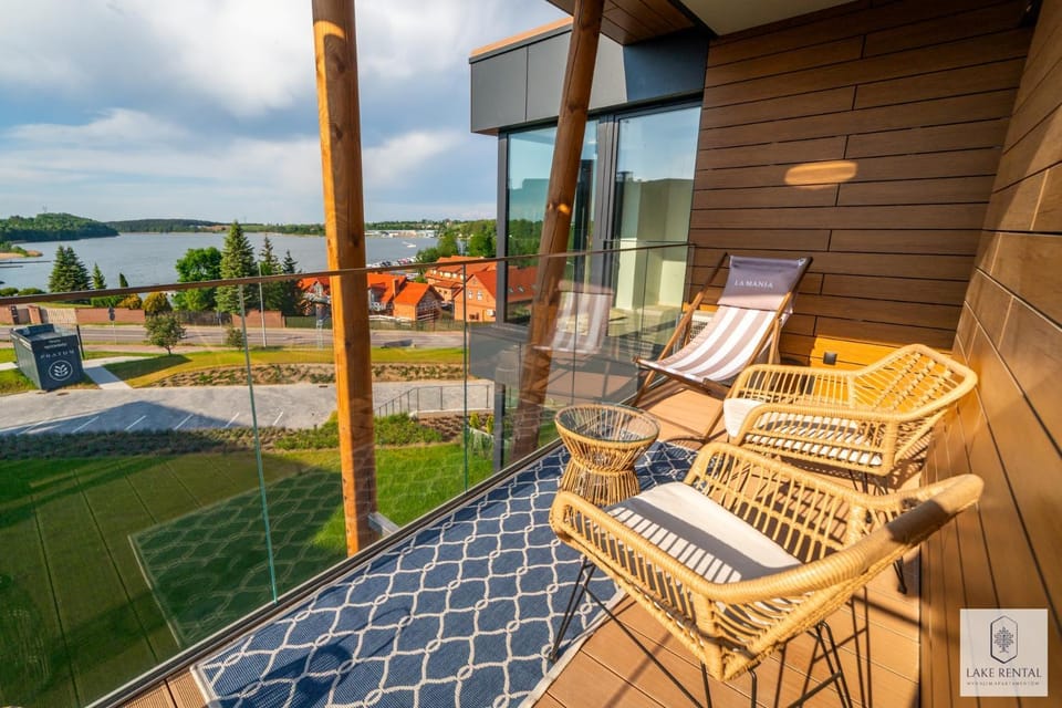 Balcony/Terrace, Lake view, furniture