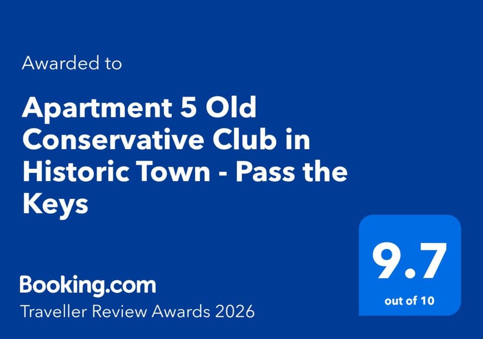Apartment 5 Old Conservative Club in Historic Town - Pass the Keys Apartment in Caernarfon