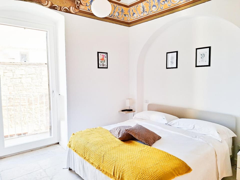 Bed, Balcony/Terrace, Bedroom